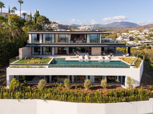 Impressive panoramic sea view villa in El Herrojo Alto, Benahavís