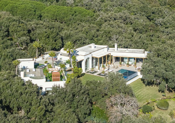Casa del Bosque: exclusive contemporary estate in Sotogrande Alto, Sotogrande
