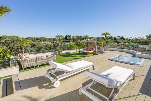 Casa del Bosque: exclusive contemporary estate in Sotogrande Alto, Sotogrande