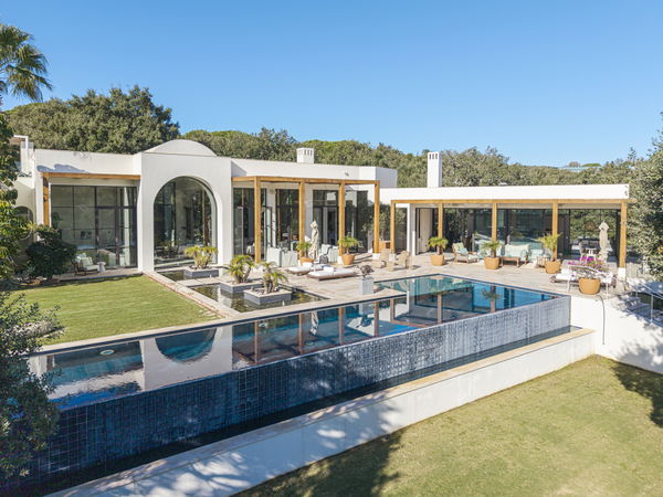 Casa del Bosque: exclusive contemporary estate in Sotogrande Alto, Sotogrande