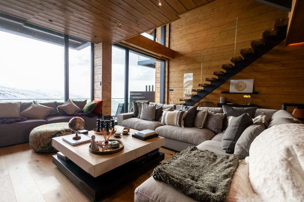 Impeccable villa with breathtaking views, located just 400 meters from the ski lifts of the Sierra Nevada ski resort, Granada