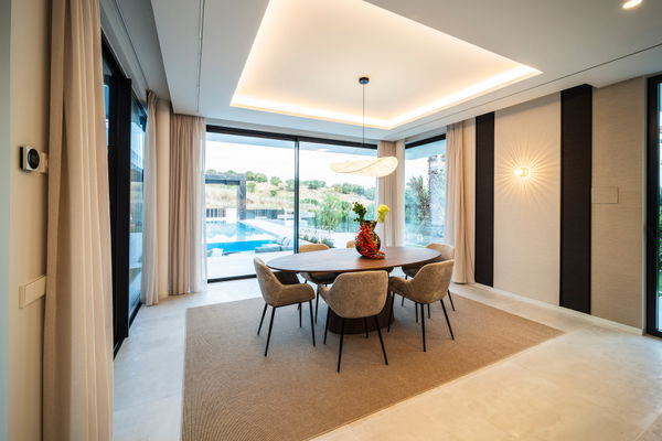 Incredible new-build luxury villa with panoramic views in El Paraiso, Estepona East