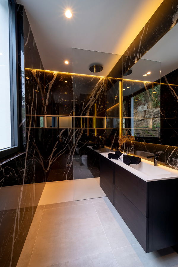 Incredible new-build luxury villa with panoramic views in El Paraiso, Estepona East