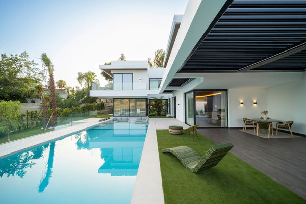 Incredible new-build luxury villa with panoramic views in El Paraiso, Estepona East