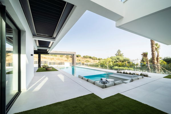 Incredible new-build luxury villa with panoramic views in El Paraiso, Estepona East