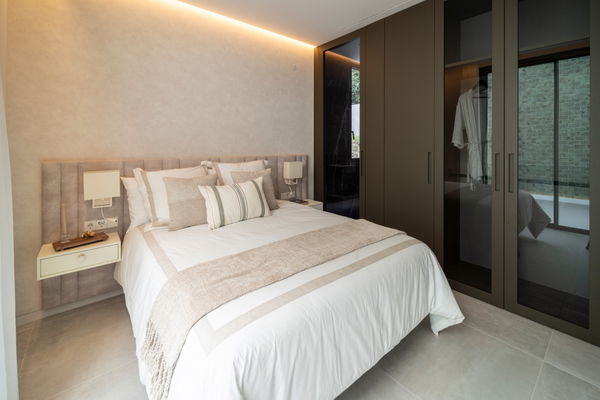 Incredible new-build luxury villa with panoramic views in El Paraiso, Estepona East