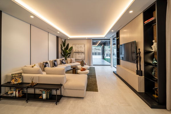 Incredible new-build luxury villa with panoramic views in El Paraiso, Estepona East