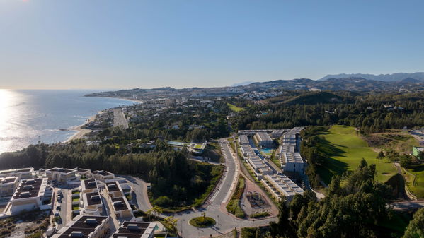 Modern and bright townhouse with spectacular views of a golf course in Reserva del Chaparral, Mijas Costa
