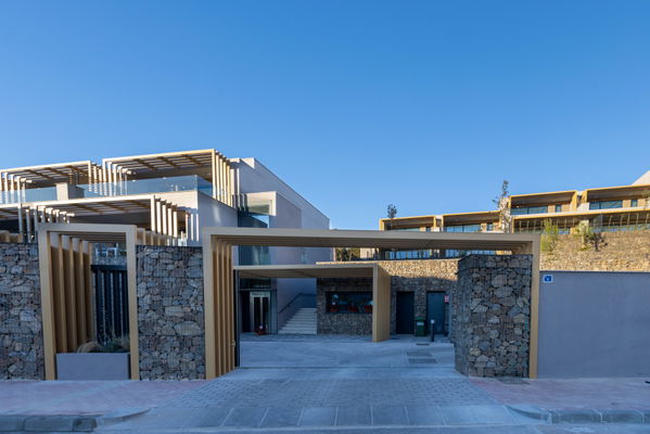 Modern and bright townhouse with spectacular views of a golf course in Reserva del Chaparral, Mijas Costa
