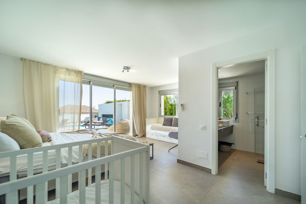 Fantastic villa for rent, available only in summer, at Los Naranjos Golf Club, Puerto Banús