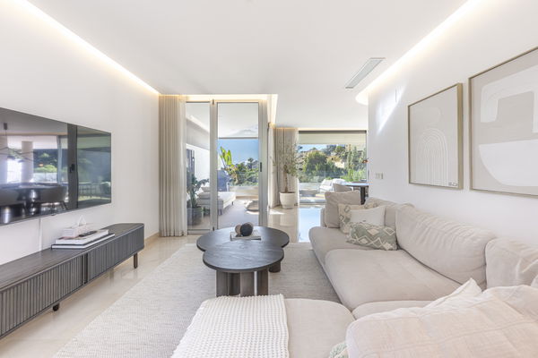 Duplex Penthouse with Panoramic Views in Botanic, La Reserva del Alcuzcuz, Benahavís