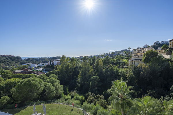 Duplex Penthouse with Panoramic Views in Botanic, La Reserva del Alcuzcuz, Benahavís