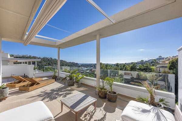 Duplex Penthouse with Panoramic Views in Botanic, La Reserva del Alcuzcuz, Benahavís