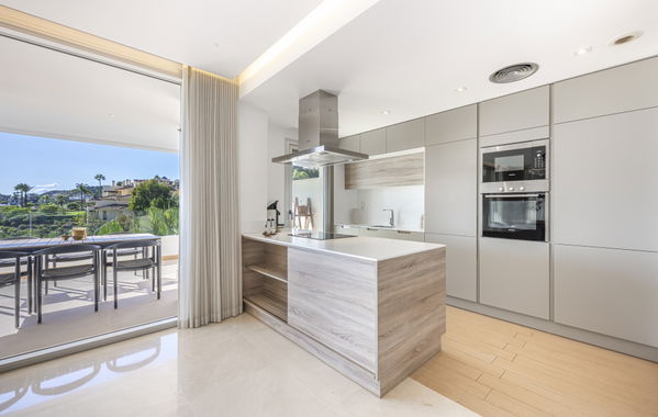Duplex Penthouse with Panoramic Views in Botanic, La Reserva del Alcuzcuz, Benahavís