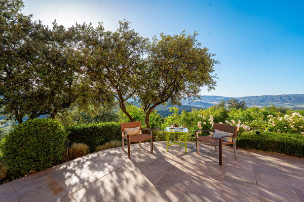 Villa La Mandaluz, a unique and inspiring home where art and architecture converse, surrounded by protected countryside in Ronda, Málaga