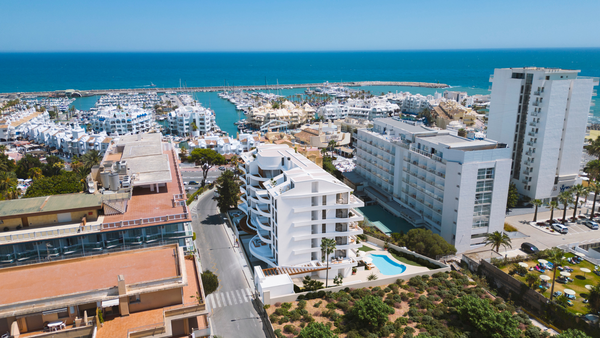 Modern penthouse with front sea views next to Puerto Marina, Benalmadena, Málaga