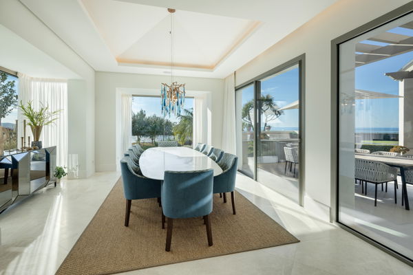 Stunning mediterranean villla with impressive views in Monte Halcones, Benahavís