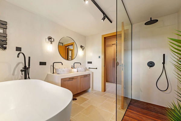 Mediterranean-style villa in the heart of Nueva Andalucía, Marbella.