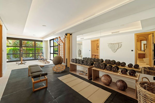 Mediterranean-style villa in the heart of Nueva Andalucía, Marbella.