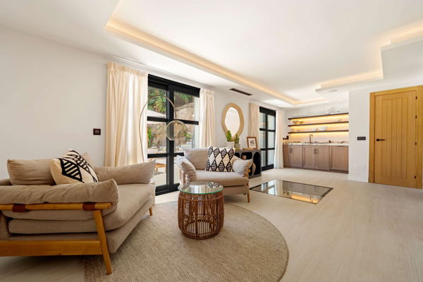 Mediterranean-style villa in the heart of Nueva Andalucía, Marbella.