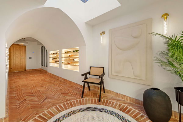 Mediterranean-style villa in the heart of Nueva Andalucía, Marbella.