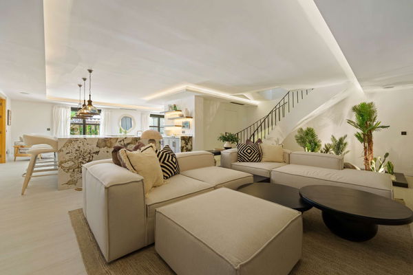 Mediterranean-style villa in the heart of Nueva Andalucía, Marbella.