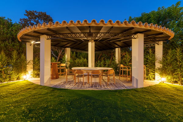 Mediterranean-style villa in the heart of Nueva Andalucía, Marbella.