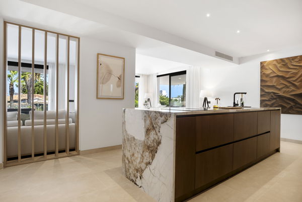Magnificent villa in the heart of Guadalmina Alta, Marbella