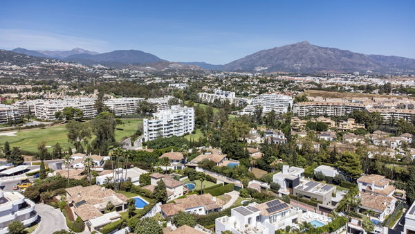 Magnificent villa in the heart of Guadalmina Alta, Marbella