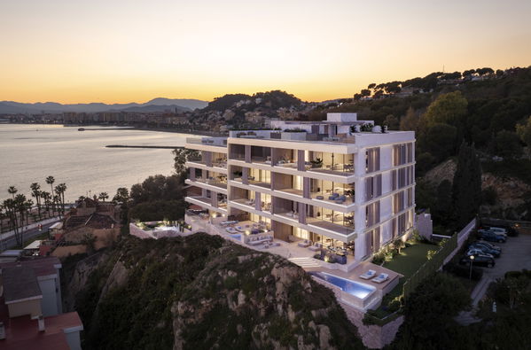Modern penthouse with stunning views in Pedregalejo Morlaco, Málaga East