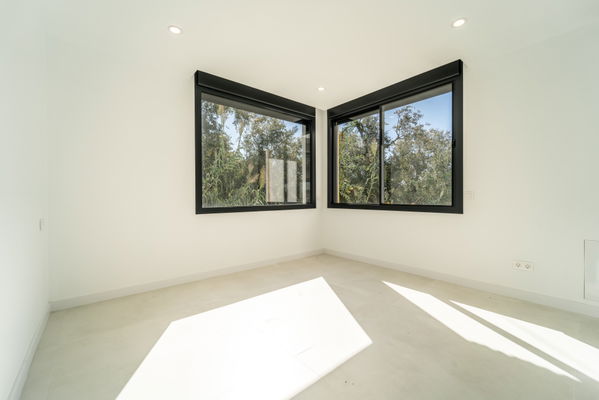 Comtemporary Style Villa with Sea Views in Benalmádena Costa, Málaga