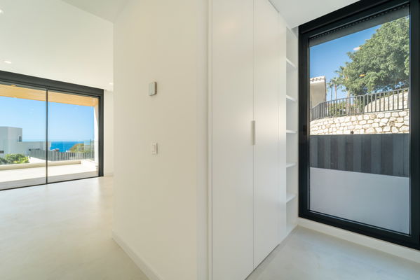 Comtemporary Style Villa with Sea Views in Benalmádena Costa, Málaga