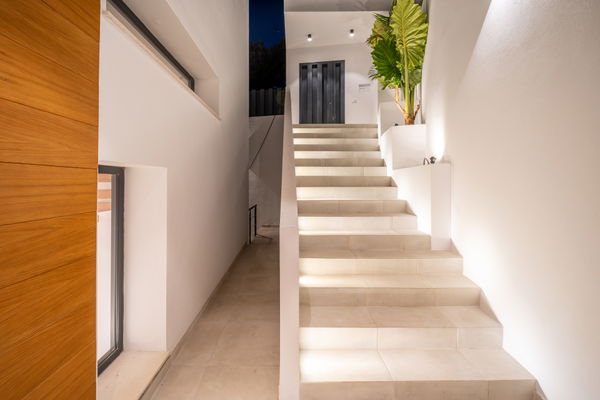 Comtemporary Style Villa with Sea Views in Benalmádena Costa, Málaga