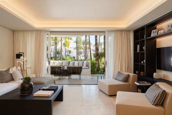 Beautifully renovated three bedroom garden apartment in Puente Romano, Marbella