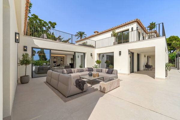 Stunning fully renovated villa in Rocío de Nagüeles, Golden Mile, Marbella