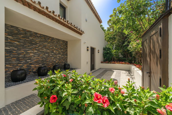 Stunning fully renovated villa in Rocío de Nagüeles, Golden Mile, Marbella
