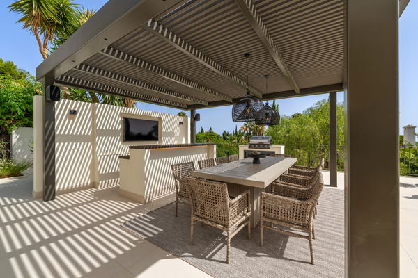 Stunning fully renovated villa in Rocío de Nagüeles, Golden Mile, Marbella