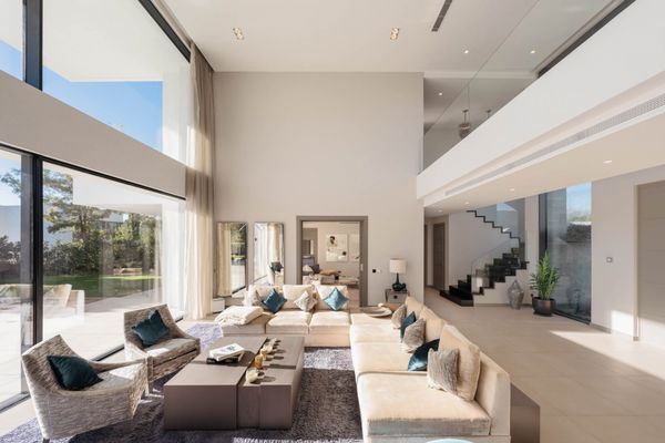 Elegant contemporary villa with sea views in the gated community of El Madroñal, Benahavís