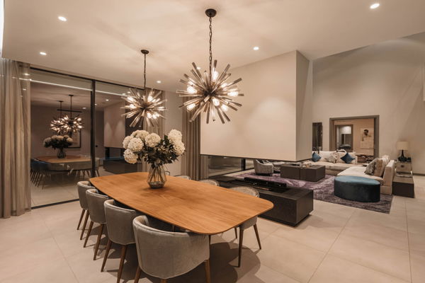 Elegant contemporary villa with sea views in the gated community of El Madroñal, Benahavís