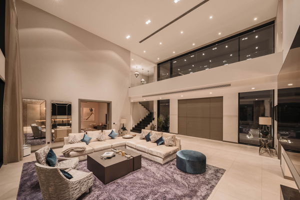 Elegant contemporary villa with sea views in the gated community of El Madroñal, Benahavís