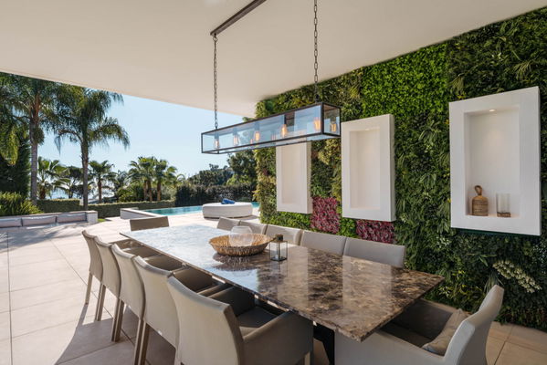 Elegant contemporary villa with sea views in the gated community of El Madroñal, Benahavís