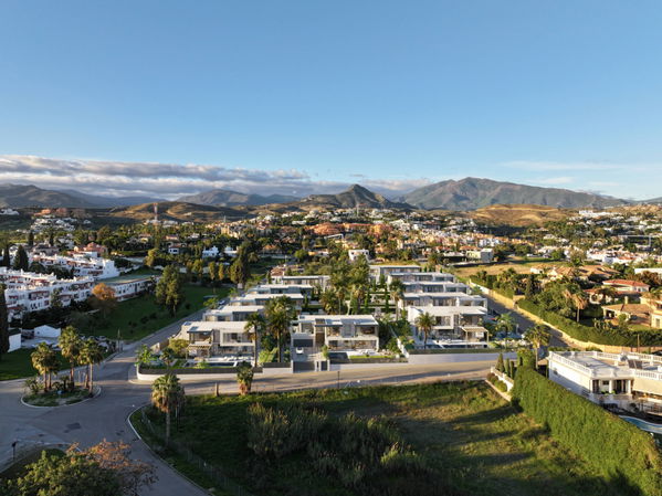 Villa off plan in a new exclusive development with views of the Mediterranean on the new Golden Mile, Estepona