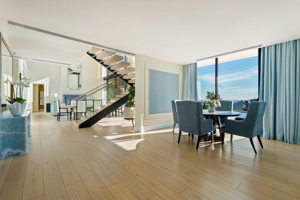 Architectural masterpiece with panoramic sea & mountain views in El Madroñal, Benahavís