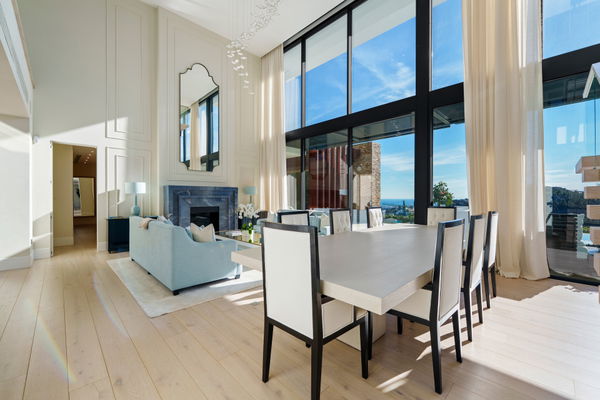 Architectural masterpiece with panoramic sea & mountain views in El Madroñal, Benahavís