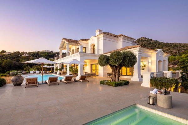 Exclusive mansion with panoramic views of the sea and coastline at Marbella Golf Club Resort, Benahavís