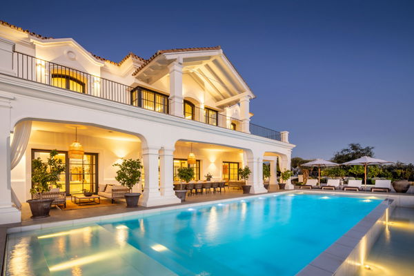 Exclusive mansion with panoramic views of the sea and coastline at Marbella Golf Club Resort, Benahavís