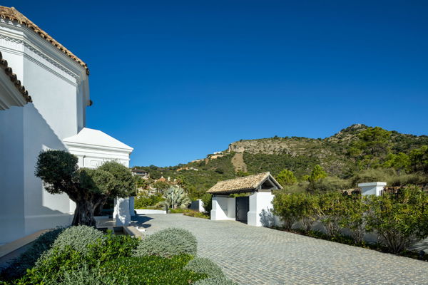 Exclusive mansion with panoramic views of the sea and coastline at Marbella Golf Club Resort, Benahavís