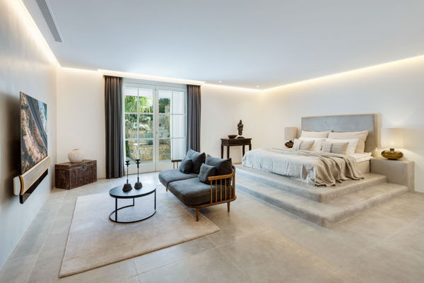 Exclusive mansion with panoramic views of the sea and coastline at Marbella Golf Club Resort, Benahavís