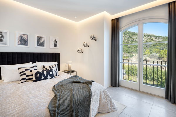 Exclusive mansion with panoramic views of the sea and coastline at Marbella Golf Club Resort, Benahavís