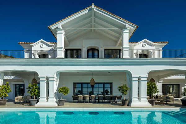 Exclusive mansion with panoramic views of the sea and coastline at Marbella Golf Club Resort, Benahavís